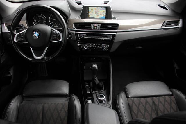 BMW X1 sDrive20i Corporate Lease Executive | LED | Half leder | PDC |