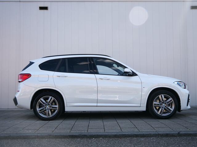 BMW X1 xDrive25e Hybrid M-Pakket Automaat LED / Trekhaak / 18 Inch