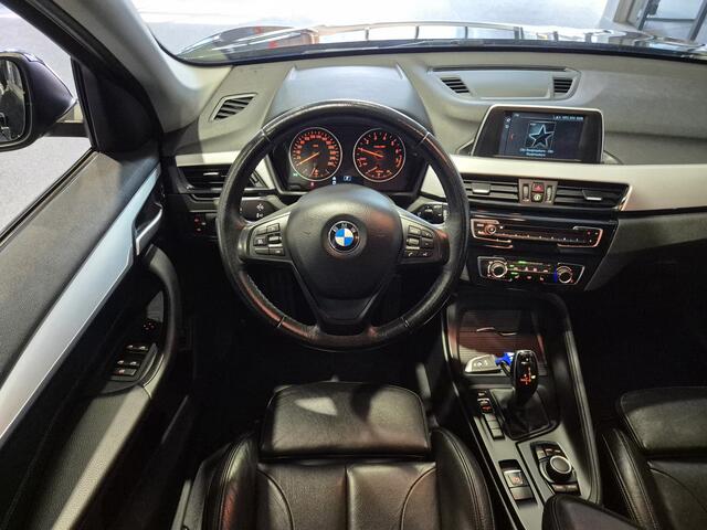 BMW X1 sDrive18i Executive Volleder | Verw. stoelen | Trekhaak | Cruise | Clima