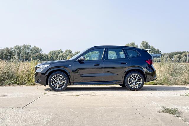 BMW X1 sDrive20i | M Sport | Harman Kardon | Stoelverwarming | Achteruitrijcamera | Trekhaak |