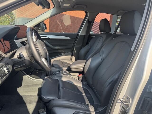 BMW X1 xDrive25e Executive // GROOT NAVI // CAMERA // CRUISE // CLIMA // STOEL VERWARMING // ELEK. KLEP //