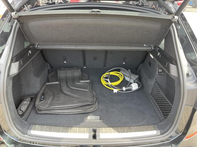 BMW X1 xDrive25e High Executive M Sport 18''/Leder/Trekhaak/Stoelverwarming/Sportstoelen/Elektrische Klep/LED/DAB/Navigatie/PDC