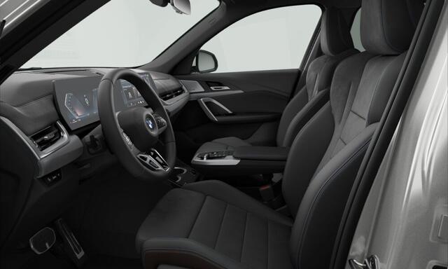 BMW X1 sDrive18i M-Sport Pro - Pano - Trekhaak - Driving Ass Plus - Harman Kardon