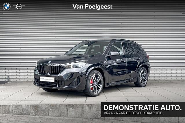 BMW X1 xDrive25e M Sportpakket Pro / Premium Pack / Comfort Pack / Travel Pack / Trekhaak / Panoramadak
