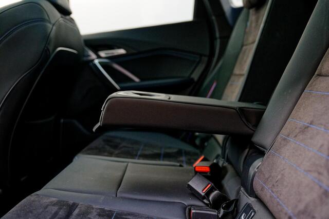 BMW X1 sDrive20i M-Sport, Panoramadak, 19" LM velgen, enz