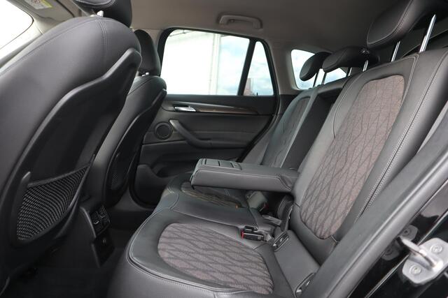 BMW X1 xDrive20i HIGH EXECUTIVE LED|CAMERA|AFN.TREKHAAK|PARK-ASSIST