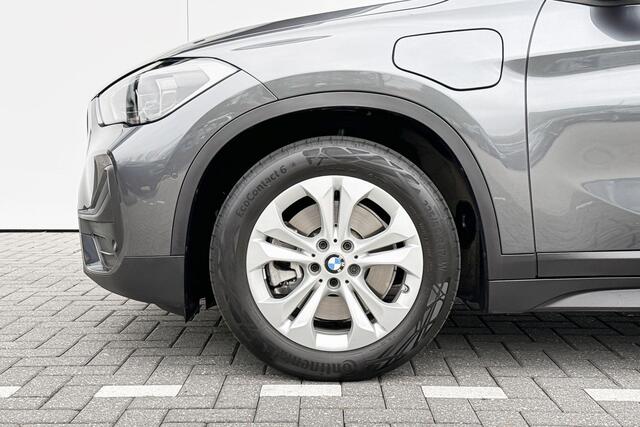 BMW X1 xDrive25e Head Up | Leder | Navigatie Plus |