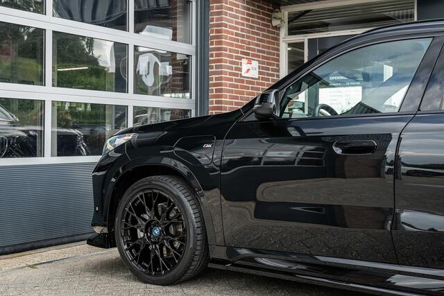 BMW X1 xDrive25e M Sport | Shadow | Maxton | Driving Ass. Plus | Camera | Adapt. Led | Stoelverwarming | 20 Inch |