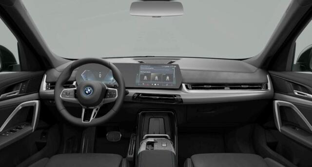 BMW X1 xDrive25e M Sport - Elektrisch verwarmde voorstoelen - Sportstoelen - Comfort Access Driving Assistant Plus - Grootlichtassistent - Adaptief M Onderstel - Automatisch dimmende binnenspiegel -