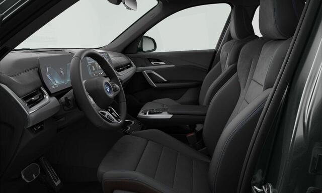 BMW X1 xDrive25e M Sport - Sportstoelen - Elektrisch verwarmde voorstoelen - Driving Assistant Plus - Grootlichtassistent - Comfort Access - Automatisch dimmende binnenspiegel - Adaptief M Onderstel -