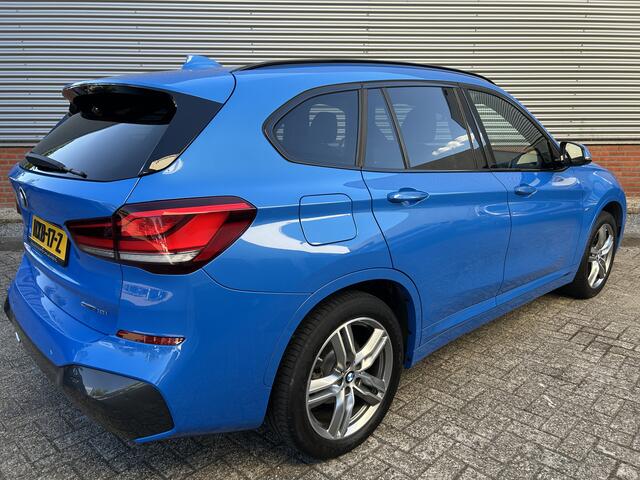 BMW X1 sDrive18i High Executive Edition | M Sport | Getint Glas | Navigatiesysteem Full Map |
