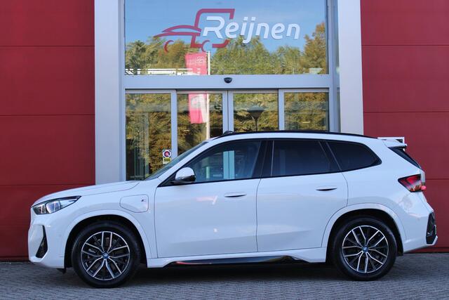 BMW X1 xDrive30e M-SPORT | PANORAMISCH SCHUIF/KANTEL DAK | ELEKTRISCH WEGKLAPBARE TREKHAAK | HARMAN/KARDON AUDIO SYSTEM | ALARMINSTALLATIE | ELEKTRISCH BEDIENBARE VOORSTOELEN MET GEHEUGENFUNCTIE "ACTIEVE ZITPLAATSEN" | STOEL VERWARMING | DRIVING ASSISTANT PROFES