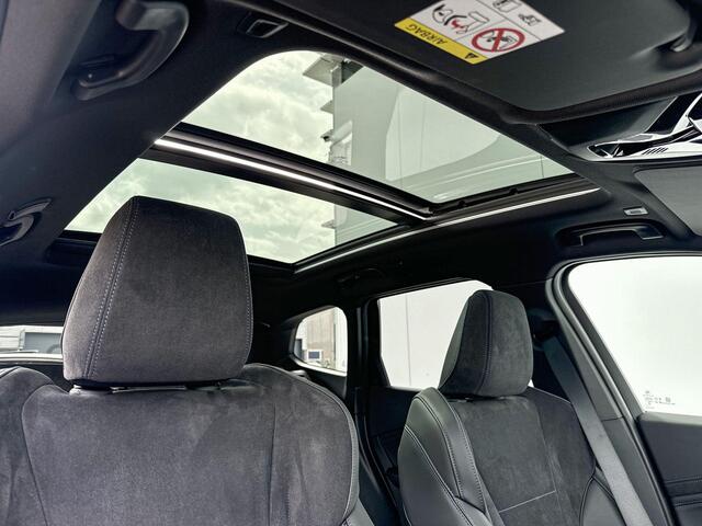 BMW X1 xDrive25e M-Sport Glazen Schuifdak / Harman Kardon / Adaptief LED / Comfort Acces / 19 Inch / Getinte Ramen