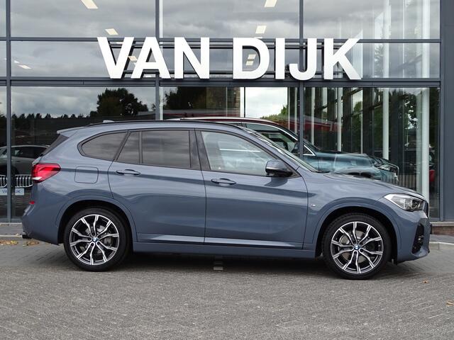 BMW X1 xDrive25e M Sportpakket Pano.dak Head-Up Display Harman-Kardon LED Camera Navi-Plus Apple Carplay Park.Ass. Driv.Ass. 19''LM Velgen
