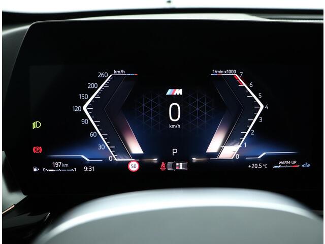 BMW X1 sDrive18i M-Sportpakket | Trekhaak | M Adaptief onderstel | Adaptieve LED koplampen | Comfort Access | Verwarmde voorstoelen