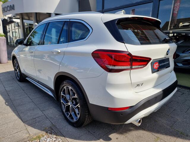 BMW X1 xDrive25e X Line | Panorama | Leder | Widescreen | Zeer nette staat! | Incl. BTW