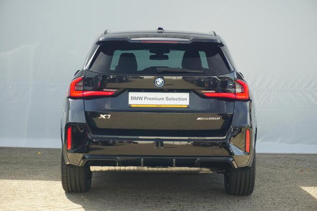 BMW X1 xDrive25e M Sportpakket 19'' / Comfort Acces / Trekhaak / Stuurwielrand verwarmd