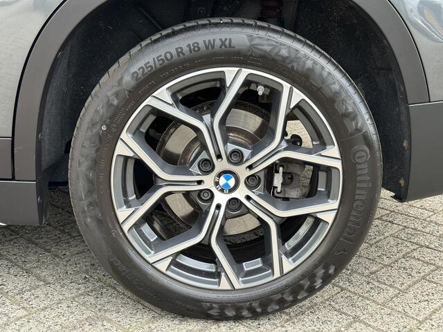 BMW X1 sDrive20i Business Edition Plus | Panoramadak | Leder | Head-up |