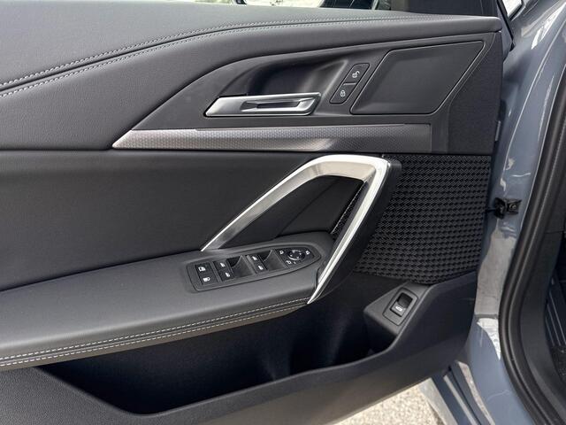 BMW X1 xDrive30e | M Sport | Glazen Panoramadak | Stoelverwarming | Trekhaak |