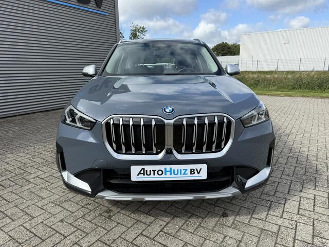 BMW X1 xDrive25e xLine Trekhaak Harman-Kardon Lederen interieur Elek. Stoelverstelling Head-Up Display 19 Inch 360 Gr Camera Keyless Entry