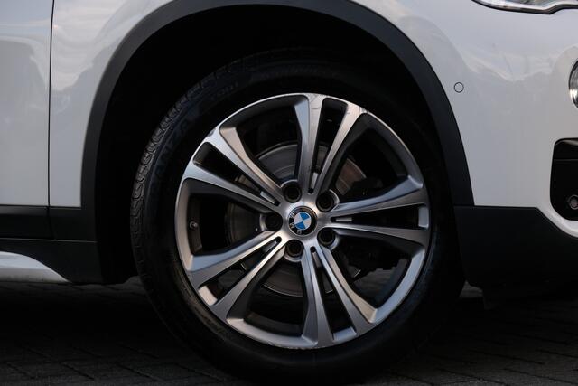 BMW X1 sDrive18i High Executive Automaat Panodak Leder