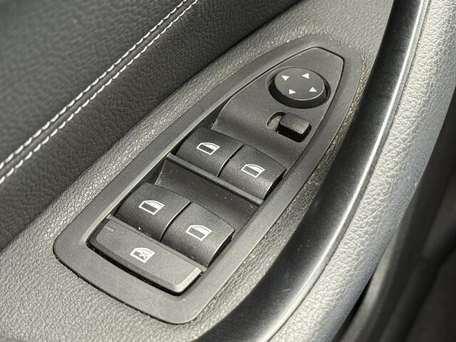 BMW X1 BWJ 2020 sDrive20i 192 PK VDL Nedcar Edition AUTOMAAT / NAVI / CLIMA / CRUISE / LEDER / STOELVERW. / CAMERA / ELEKTRISCHE ACHTERKLEP / LMV / PDC