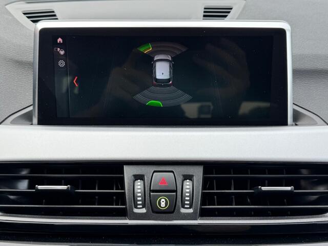 BMW X1 S-DRIVE 1.8 AUT. TREKHAAK LED NAVIGATIE AIRCO LMV PDC