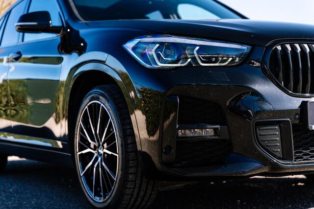 BMW X1 xDrive25e Executive M Sport | Stoelverwarming | Trekhaak | Parkeersensoren | Navigatie | Keyless | Cruise Control | LED | Climate Control | DAB | BTW |