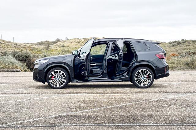 BMW X1 xDrive30e | M Sport | Glazen Panoramadak | Harman Kardon | Head-up Display |