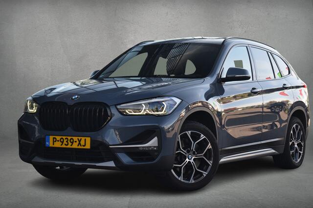 BMW X1 sDrive20i Business Edition Plus | Trekhaak | Pano | Leer | CarPlay | Stoelverw.