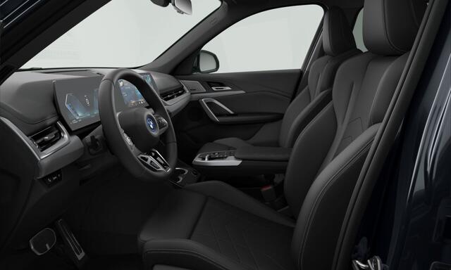 BMW X1 xDrive25e | M-Sport Pro | 19'' | Panorama. | Harman/Kardon | Elek. stoel. | Comf. Acc. | Stuur + stoelverw. | Getint glas | Camera