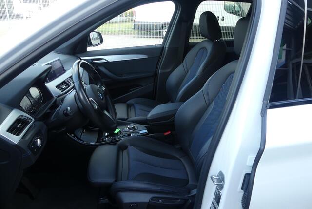 BMW X1 xDrive20d High Executive M Sport ...EXPORT EXCL BPM...TREKHAAK AFNEEMBAAR (2.000KG), ADAPTIEVE CRUISE, CAMERA, STOELVERWARMING, ELEKTRISCHE ACHTERKLEP, PDC V&A, 60.323KM