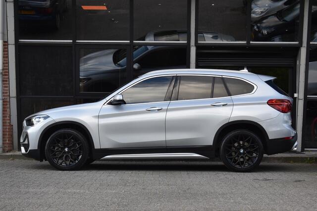 BMW X1 xDrive25i High Executive Pano ACC Camera