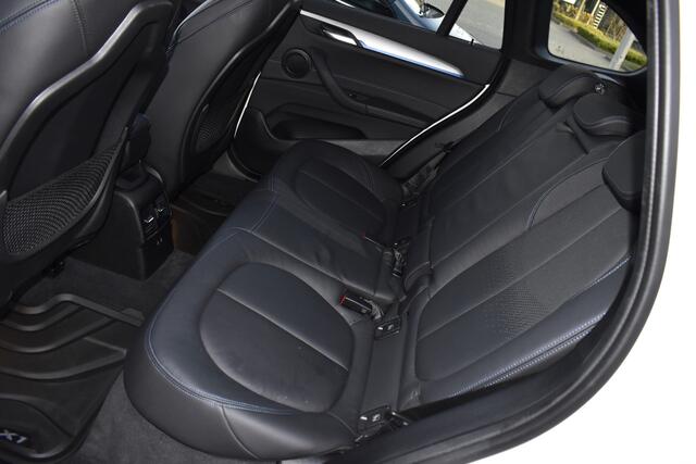 BMW X1 xDrive25e Executive Edition M-pakket Pano - CarPlay - Cruise