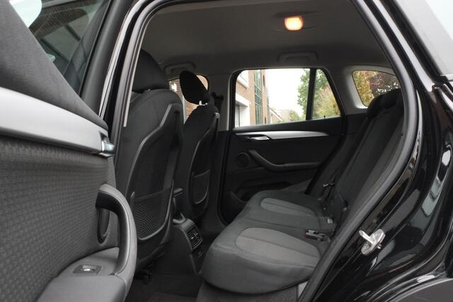 BMW X1 xDrive25e Executive Achteruitrijcamera, Head-up display