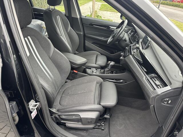 BMW X1 xDrive25e Sportline LED Camera Keyless Sportstoelen