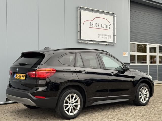 BMW X1 sDrive18i High Executive Automaat Navigatie/LED.