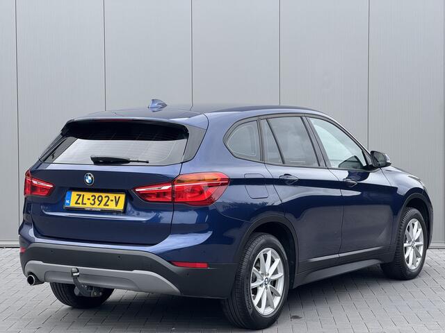 BMW X1 sDrive18i High Executive | Sportstoelen | LED | Keyless | HUD | Trekhaak