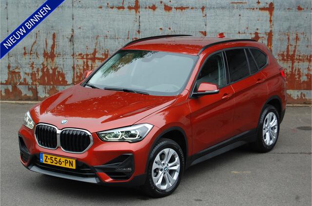 BMW X1 sDrive18i High Exe / Navi / Leder / 2020 / 32DKM!