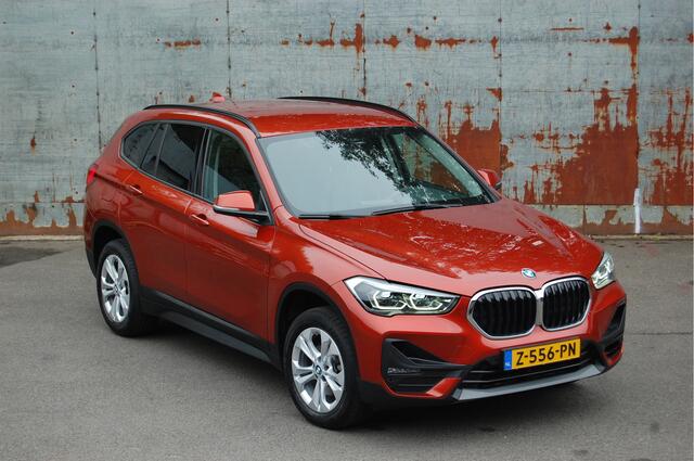 BMW X1 sDrive18i High Exe / Navi / Leder / 2020 / 32DKM!