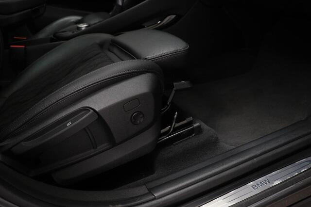 BMW X1 xDrive25e High Executive Edition | SAFETY / XLINE- PACK | PANORAMADAK | TREKHAAK