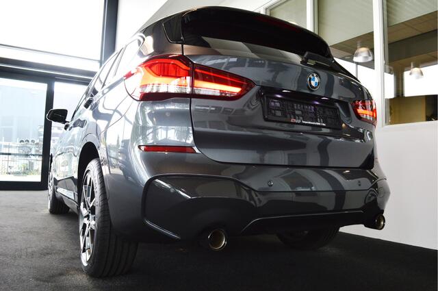 BMW X1 sDrive20i M-Sportedition | Panorama | Trekhaak