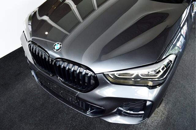 BMW X1 sDrive20i M-Sportedition | Panorama | Trekhaak