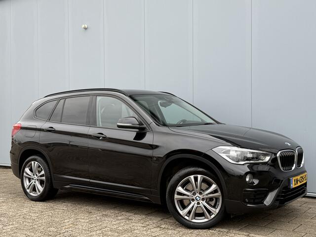 BMW X1 sDrive20i High Executive Automaat Navigatie/Trekhaak.