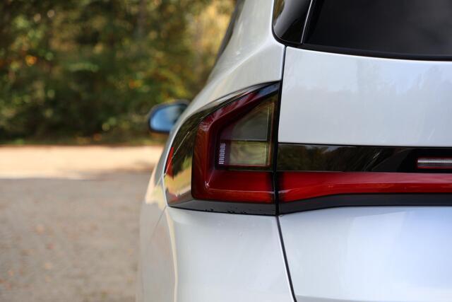 BMW X1 sDrive20i VOL | M-Sport | Pano | HUD | Harman Kardon | Keyless | Adap Cruise | 360 cam | Comf stoel + memory | Etc.