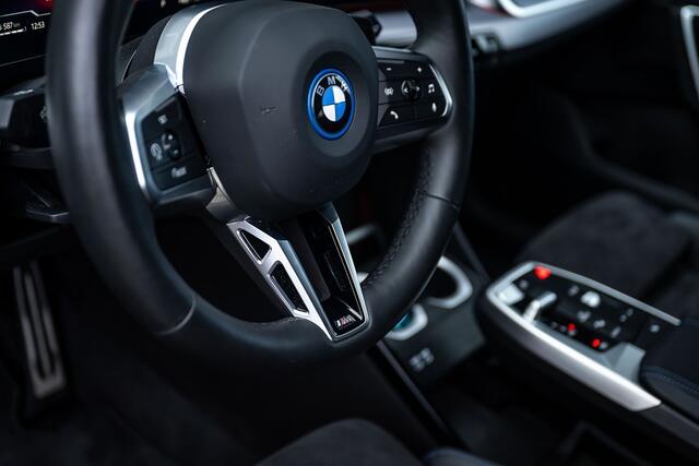 BMW X1 25e xDrive M Sport | Shadow | Driving Ass. Plus | Camera | Adapt. Led | Stoelverwarming | 18' Inch |