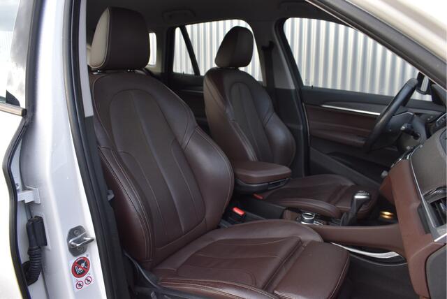 BMW X1 sDrive18i Centennial High Executive AUT. Sportstoelen, Leder, Cruise, PDC, Stoelverwarming
