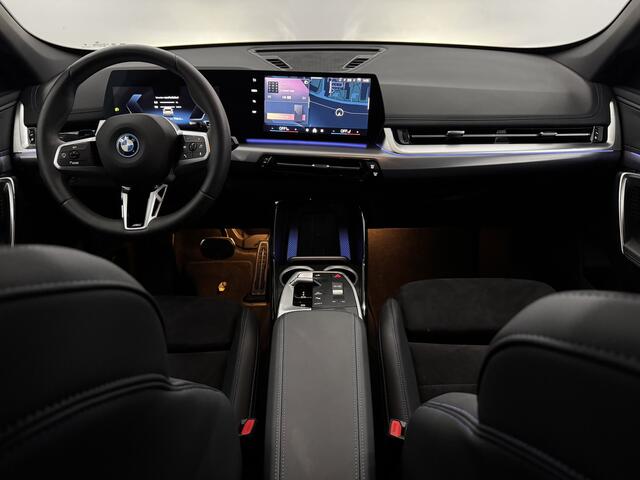 BMW X1 xDrive25e M Sport Half leder, Camera, Navi, Keyless start, Virtual desk, Stoelverwarming, Elektrische achterklep, 3 jaar garantie