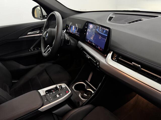 BMW X1 xDrive25e M Sport Half leder, Camera, Navi, Keyless start, Virtual desk, Stoelverwarming, Elektrische achterklep, 3 jaar garantie