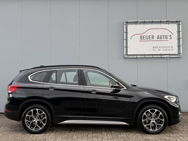 BMW X1 sDrive18i High Executive Automaat/Trekhaak/Camera/Navi/HUD.